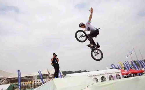 單位或者個人租賃板場道具有哪些注意事項？